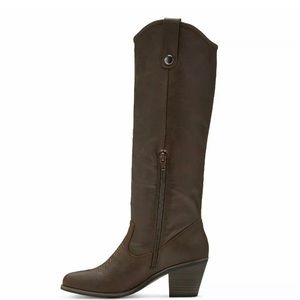 Brown Esmeralda Boots Various Sizes New